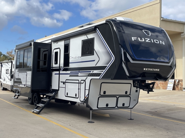 2026 Keystone Fuzion 373 — photo 1 of 8