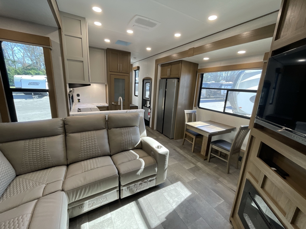 2026 Keystone Impact 418 — photo 4 of 8