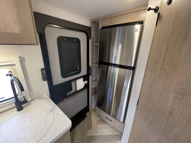2023 Ember Overland 201FBQ — photo 8 of 8