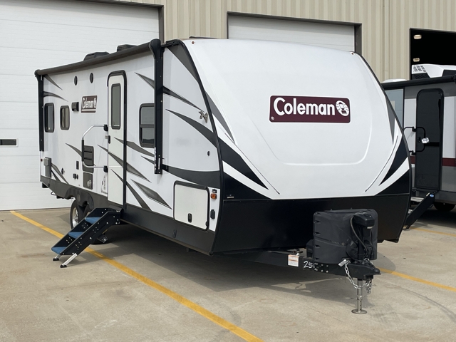 2021 Coleman Coleman Light 2515RL — photo 1 of 8