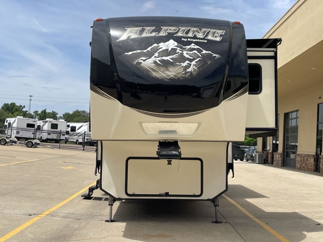 2017 Keystone Alpine 3300GR — photo 5 of 8