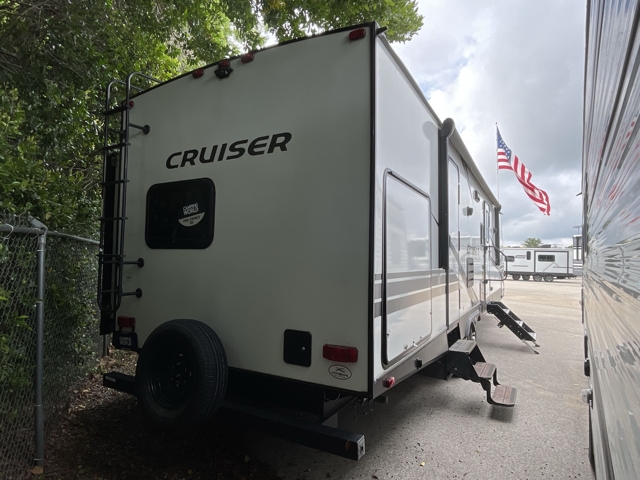 2022 Crossroads Cruiser Aire 33BHB — photo 7 of 8