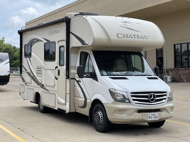 2018 Thor Chateau 24WS — photo 1 of 8