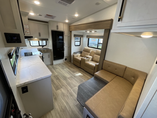 2025 Dutchmen Astoria 260RK — photo 3 of 8