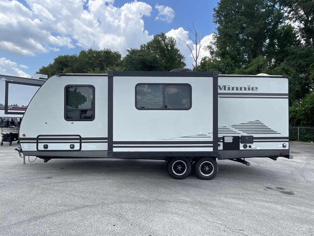 2020 Winnebago Minnie 2201MB — photo 7 of 8