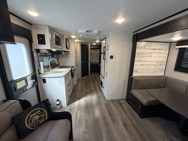 2020 Jayco Jay Feather X23E — photo 1 of 8