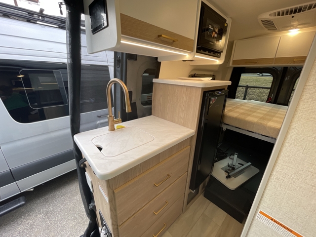 2026 Thor Eddie Bauer 19EB — photo 4 of 8