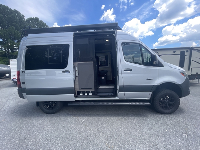 2026 Jayco Terrain 19Y — photo 5 of 8