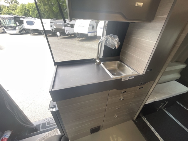 2026 Jayco Terrain 19Y — photo 4 of 8
