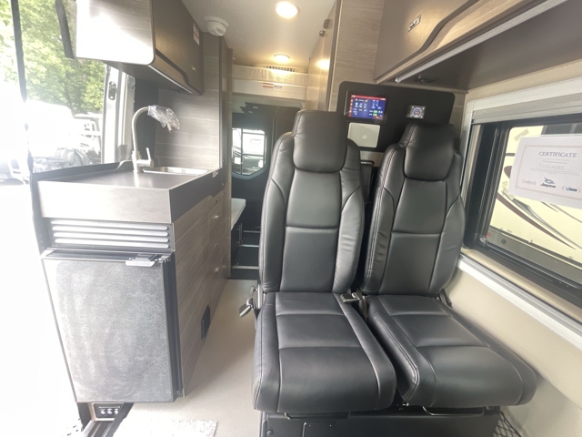 2026 Jayco Terrain 19Y — photo 7 of 8