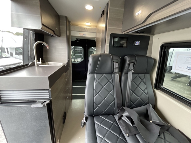 2026 Jayco Terrain 19YG — photo 7 of 8