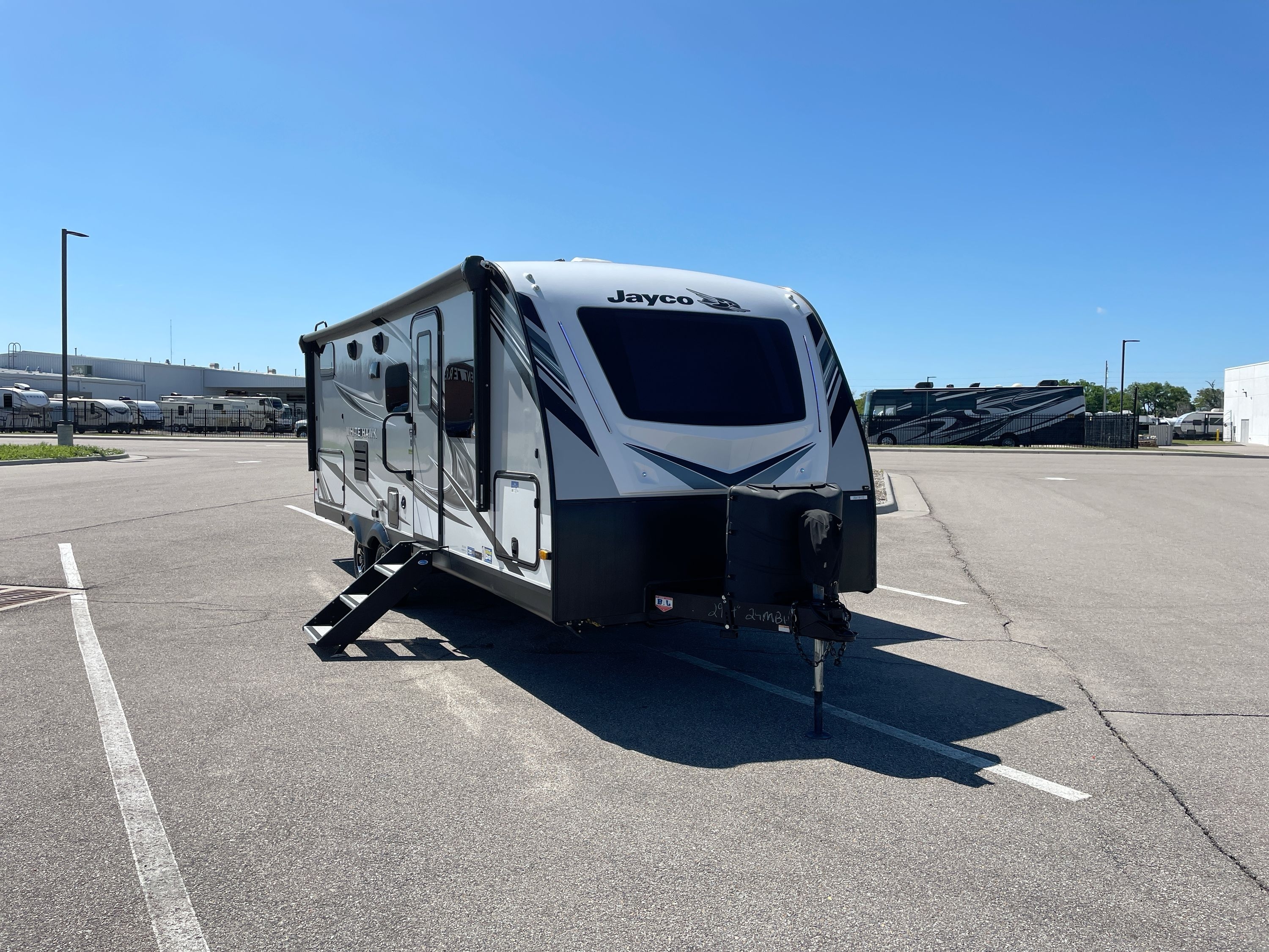 ARIZONA FREEDOM ③ New or Used Coachmen Freedom Express Maple Leaf Edition