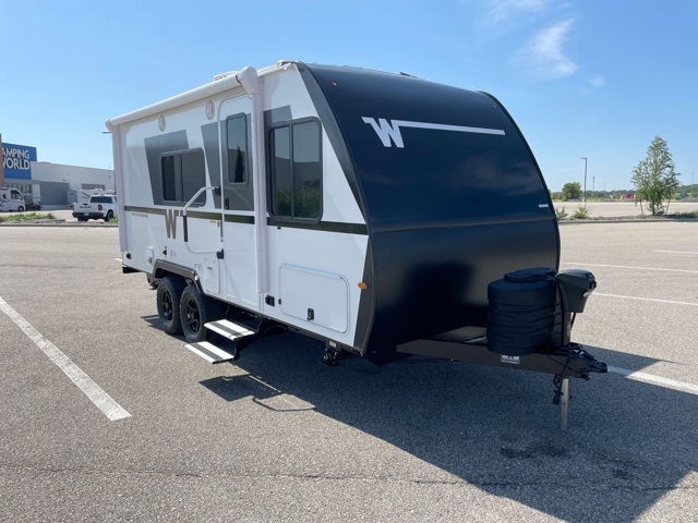 2026 Winnebago Micro Minnie 2100BH — photo 1 of 8