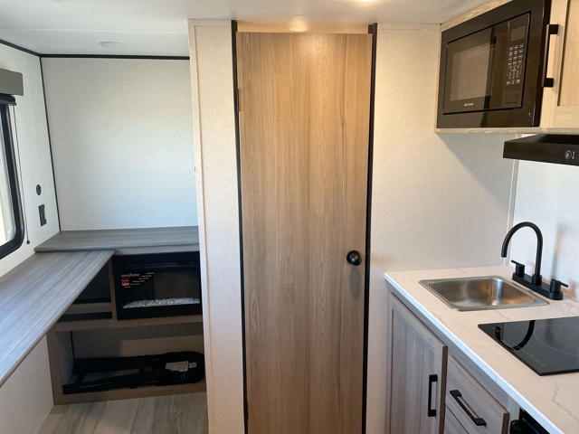 2026 Keystone Coleman 13R — photo 3 of 8