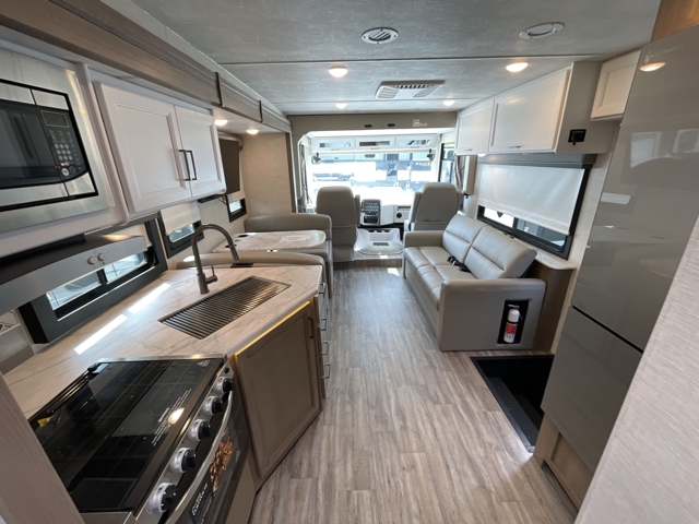 2026 Thor Freedom Traveler A32 — photo 7 of 8