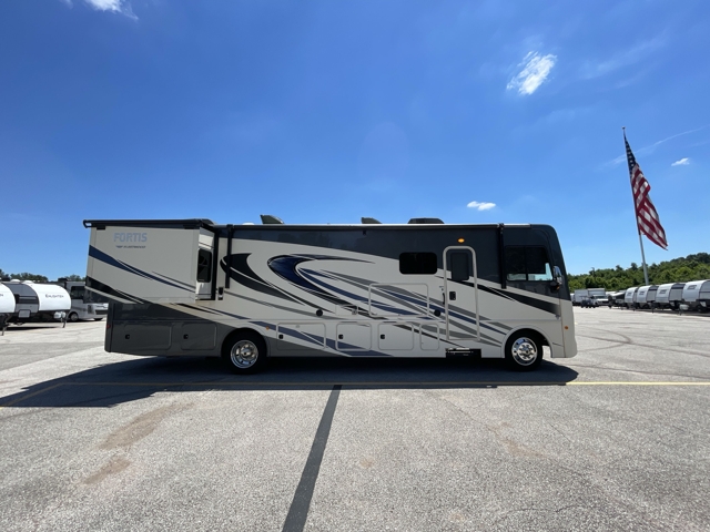 2021 Fleetwood Fortis 34MB — photo 6 of 8