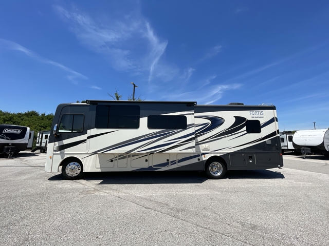 2021 Fleetwood Fortis 34MB — photo 7 of 8