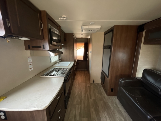 2017 Dutchmen Aerolite 204ES — photo 3 of 8