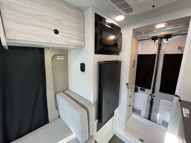 2026 Entegra Coach Arc 18C — photo 6 of 8