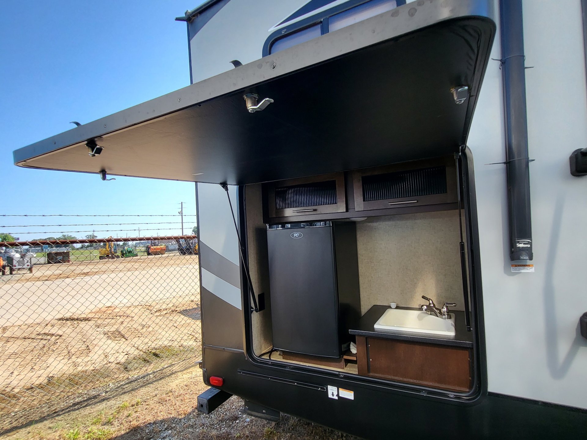 2018 Cherokee  Arctic Wolf 315BH