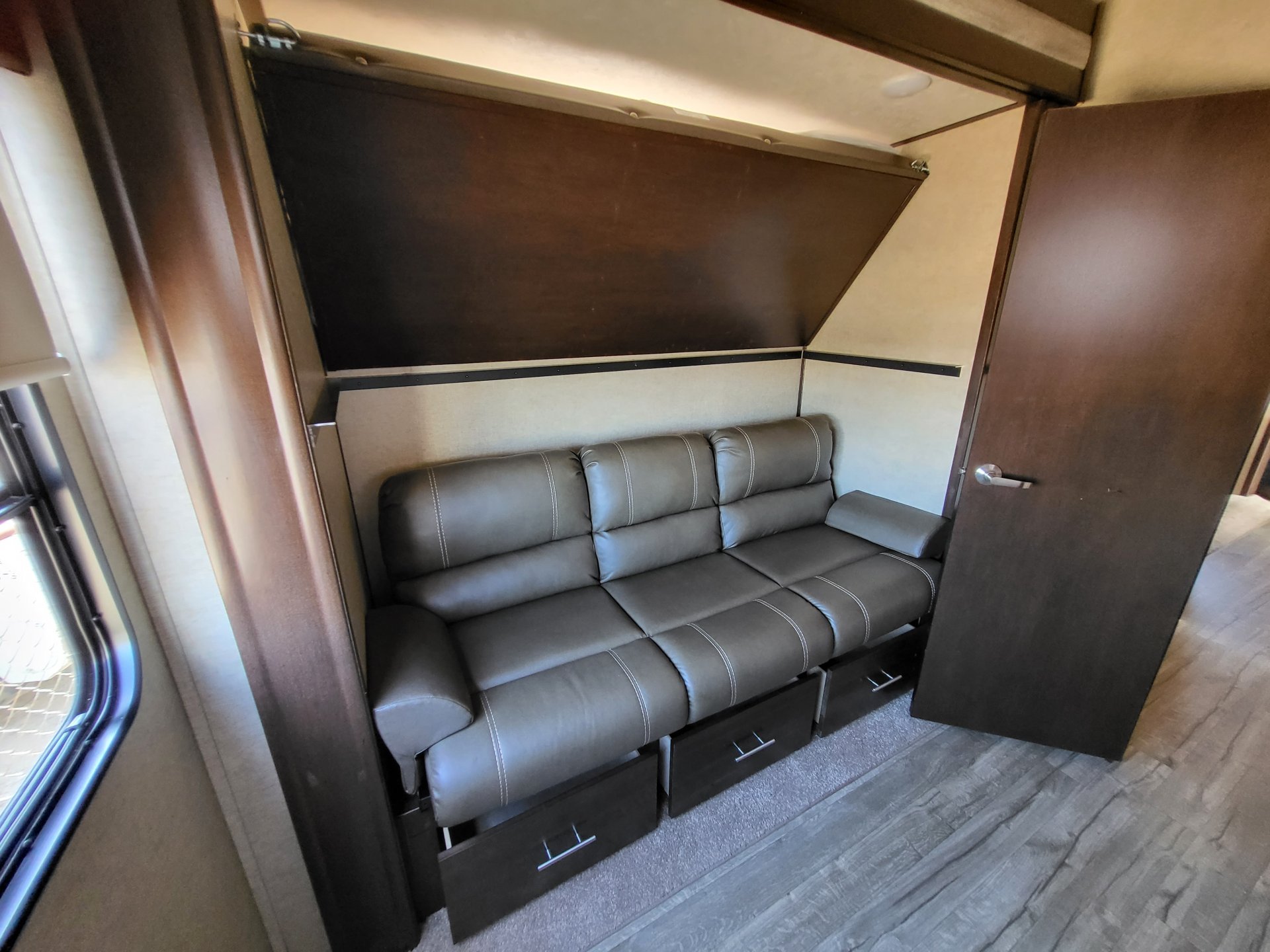 2018 Cherokee  Arctic Wolf 315BH