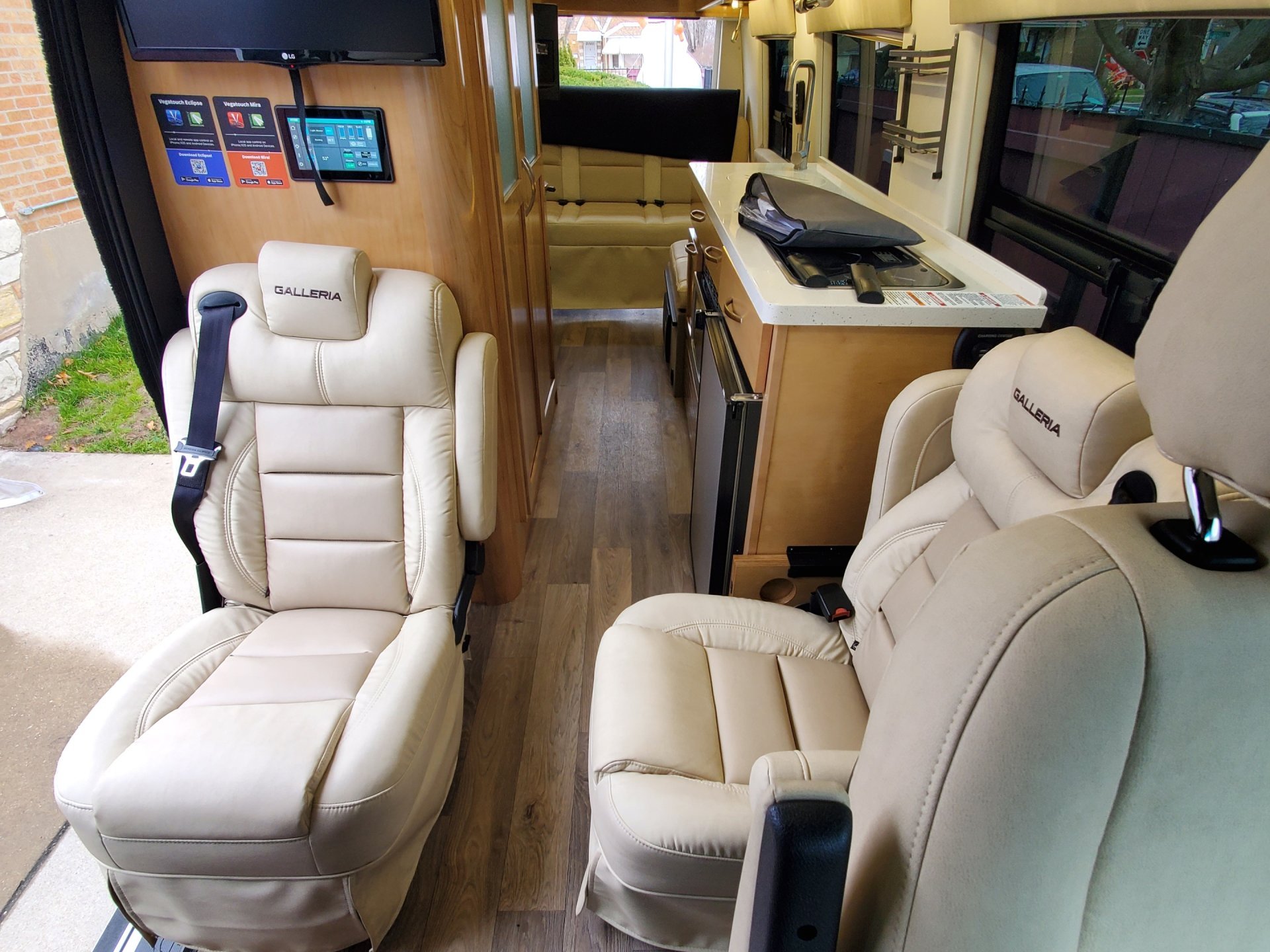 2021 COACHMEN GALLERIA 24q