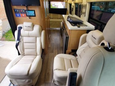 2021 COACHMEN GALLERIA 24q