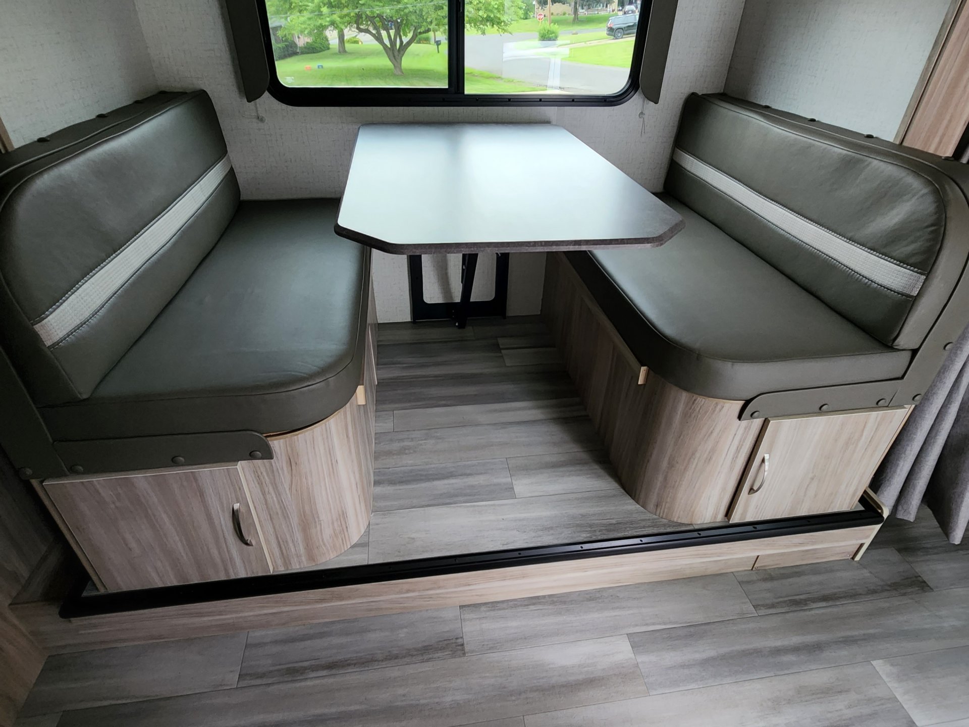 2022 WINNEBAGO MINNIE 2306BHS