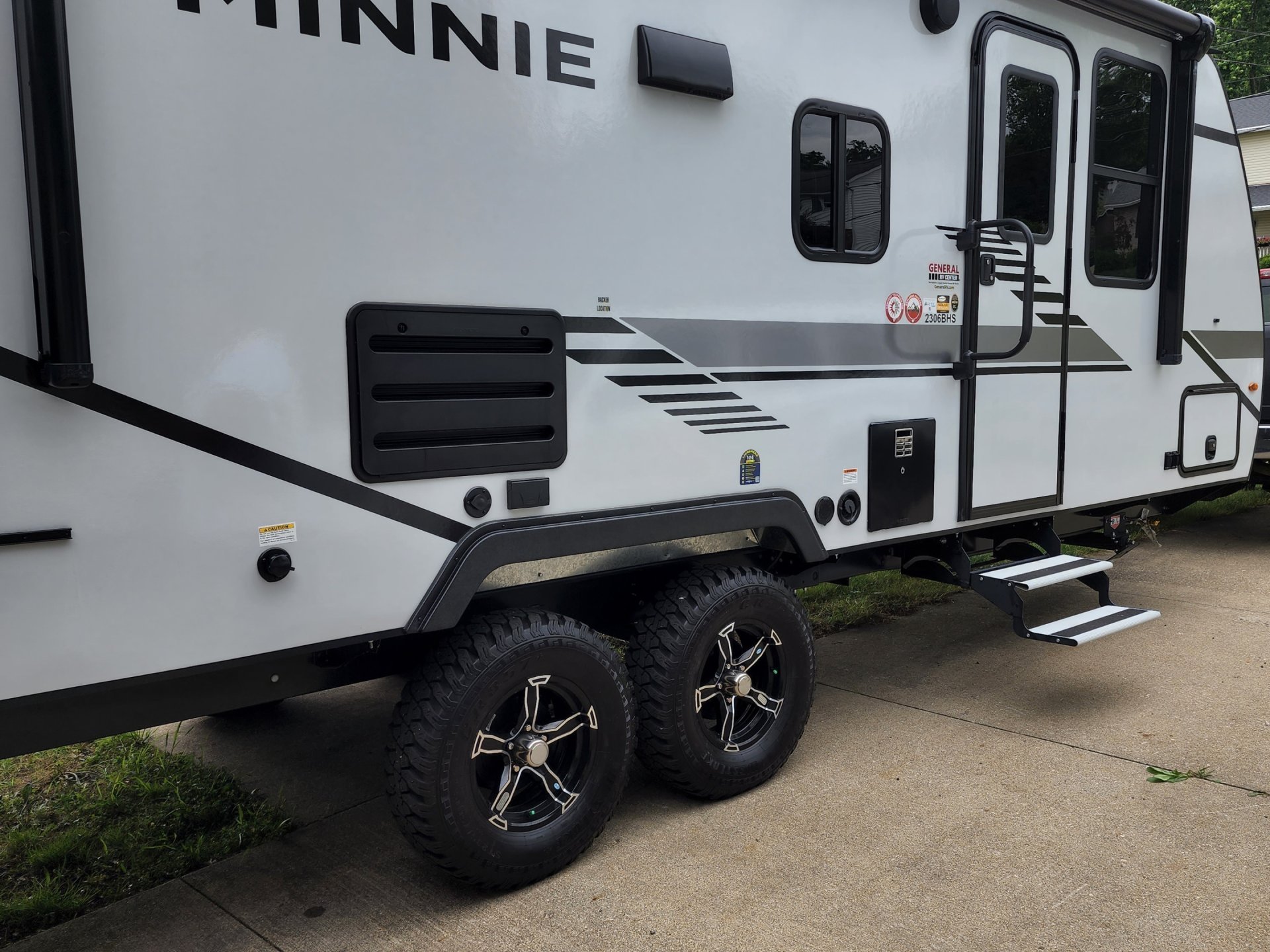 2022 WINNEBAGO MINNIE 2306BHS