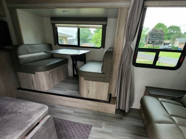2022 WINNEBAGO MINNIE 2306BHS