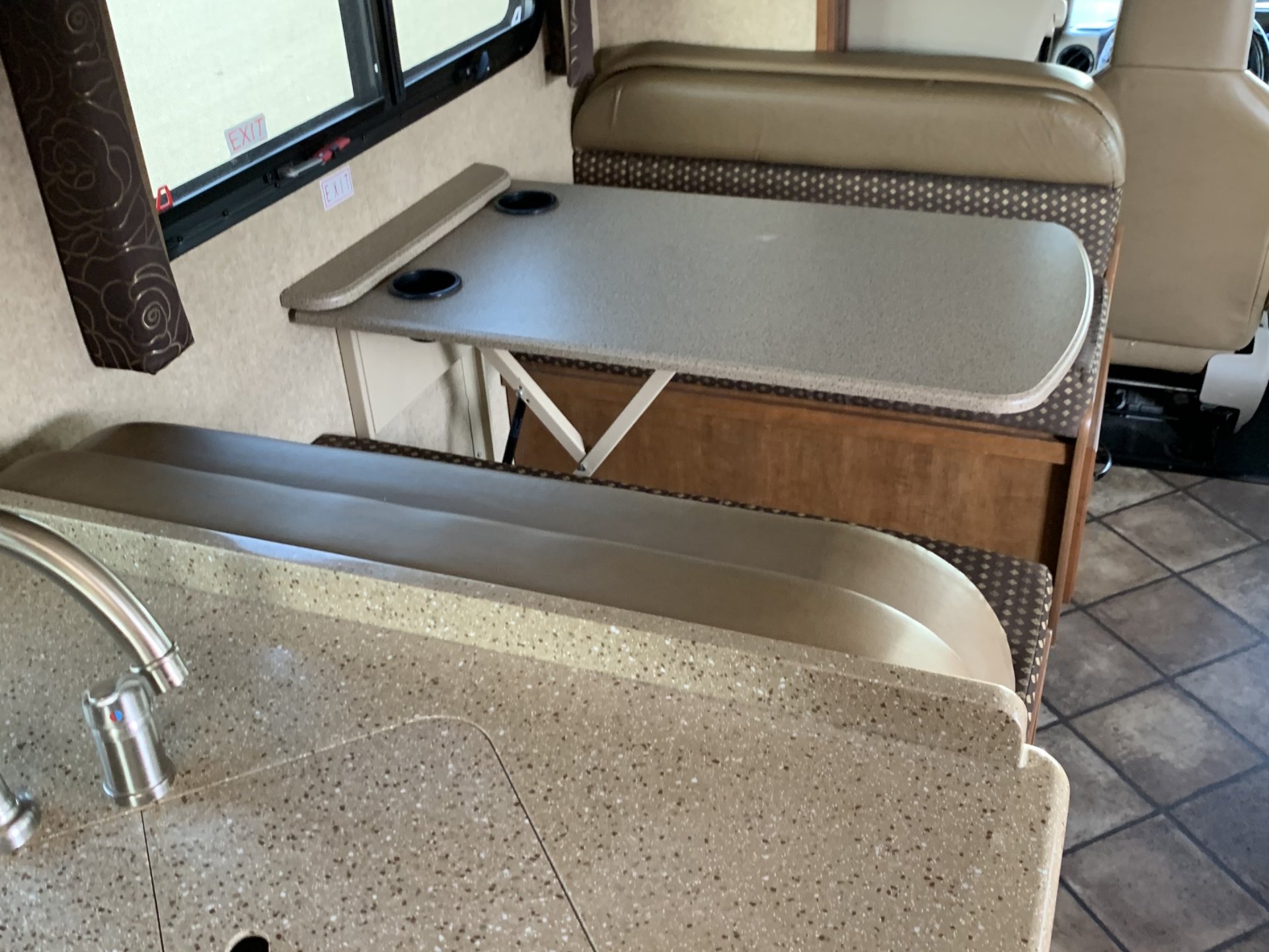 2015 THOR MOTOR COACH CHATEAU 31L