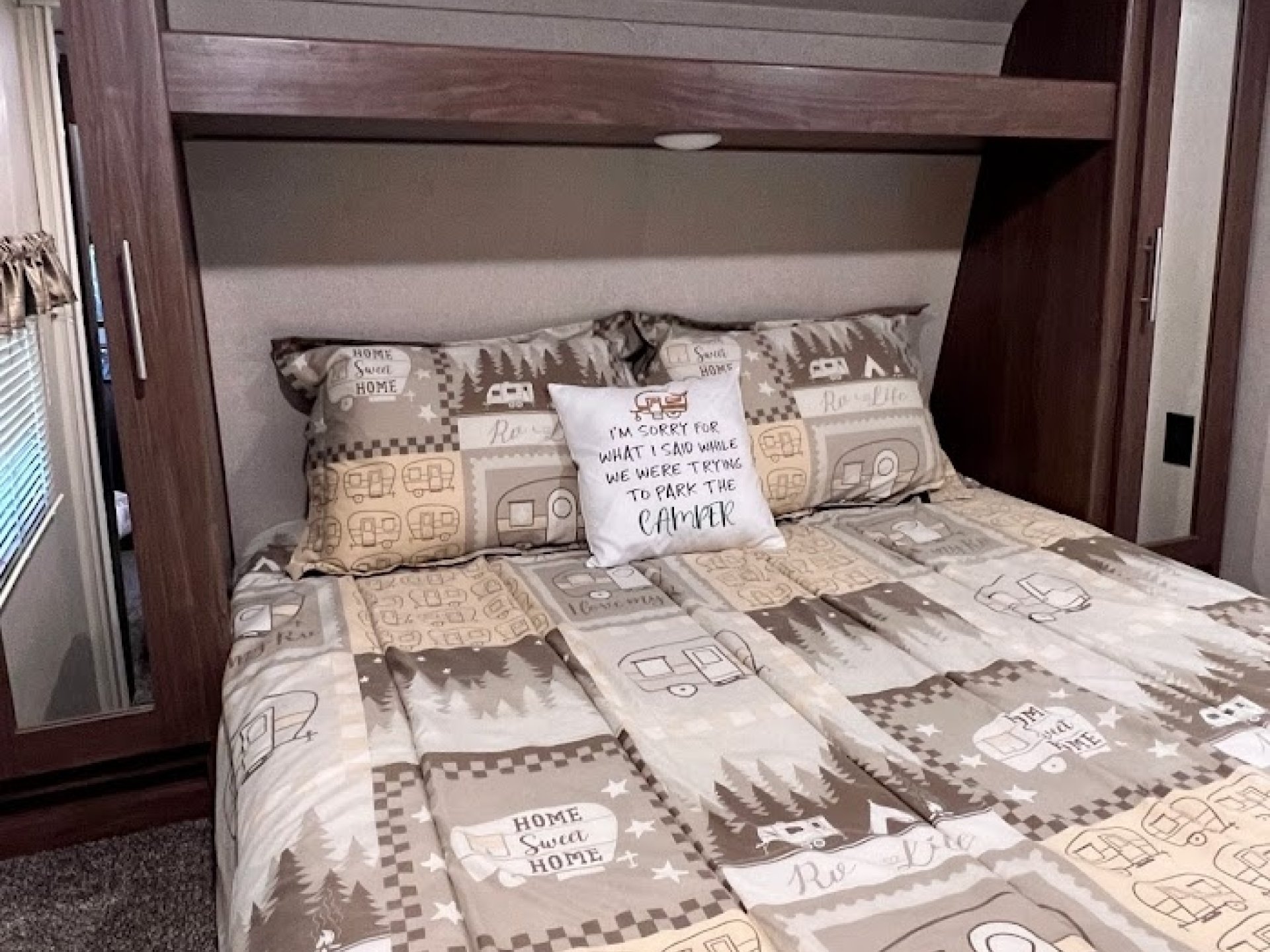 2019 KEYSTONE HIDEOUT 272LHS