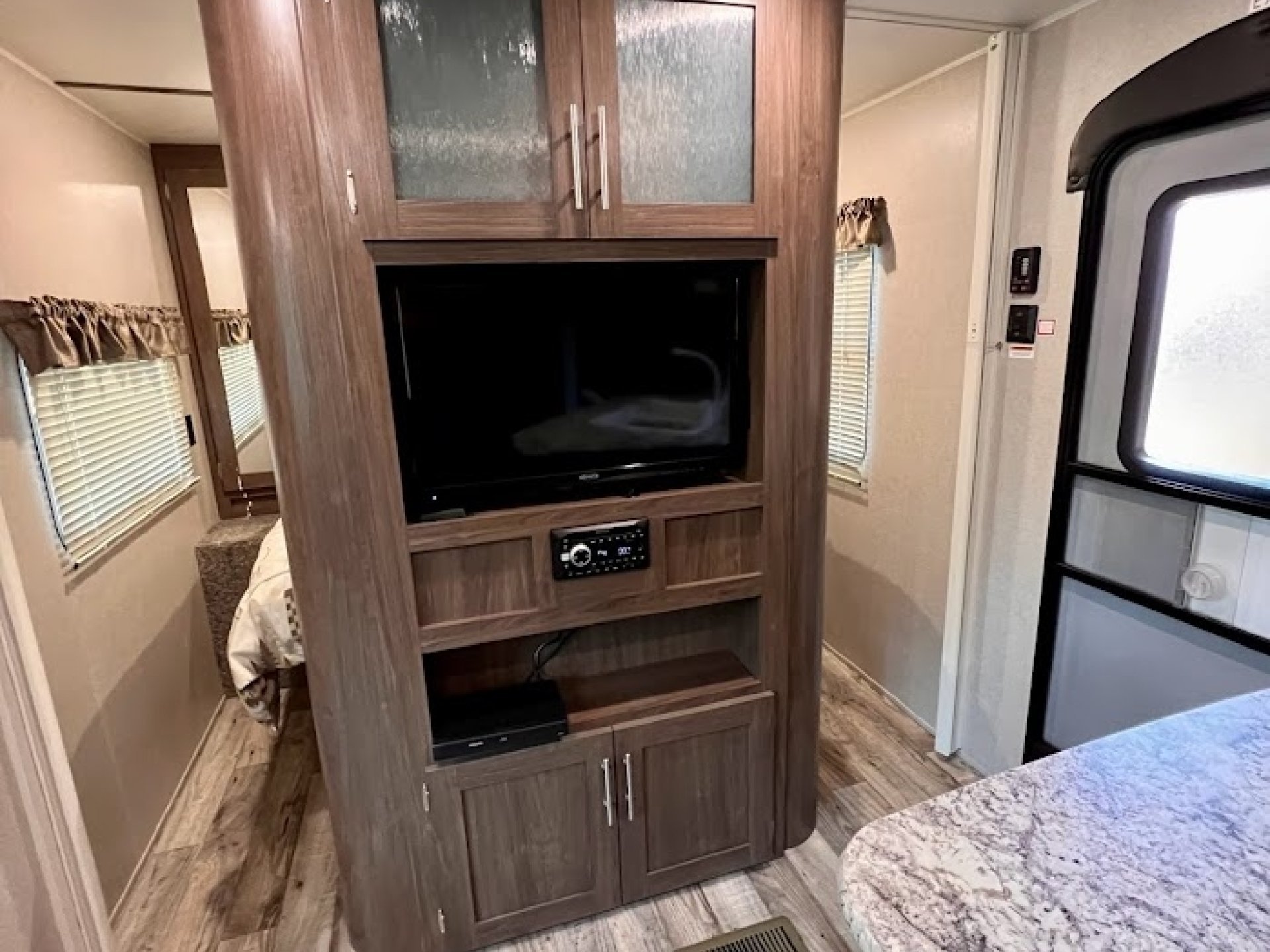 2019 KEYSTONE HIDEOUT 272LHS