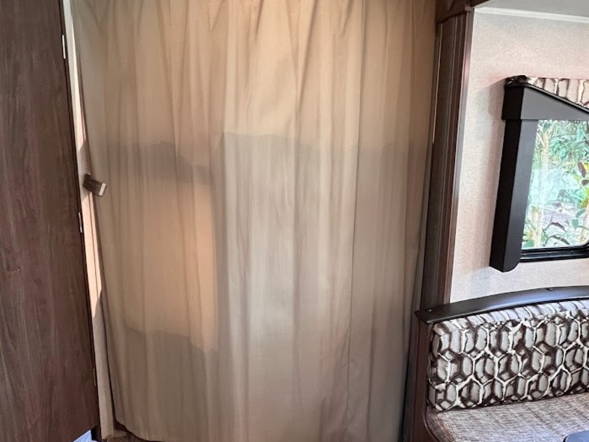 2019 KEYSTONE HIDEOUT 272LHS