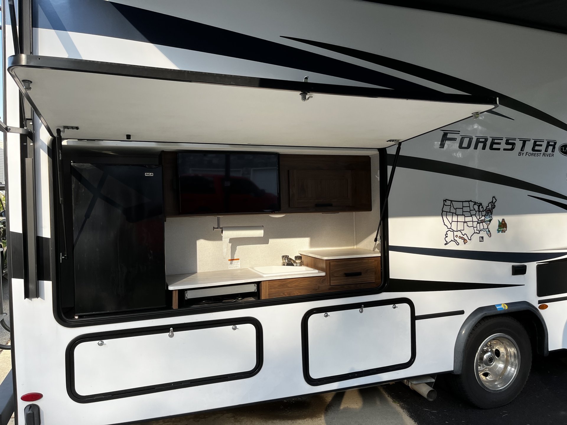 2021 FOREST RIVER FORESTER 2861 DS