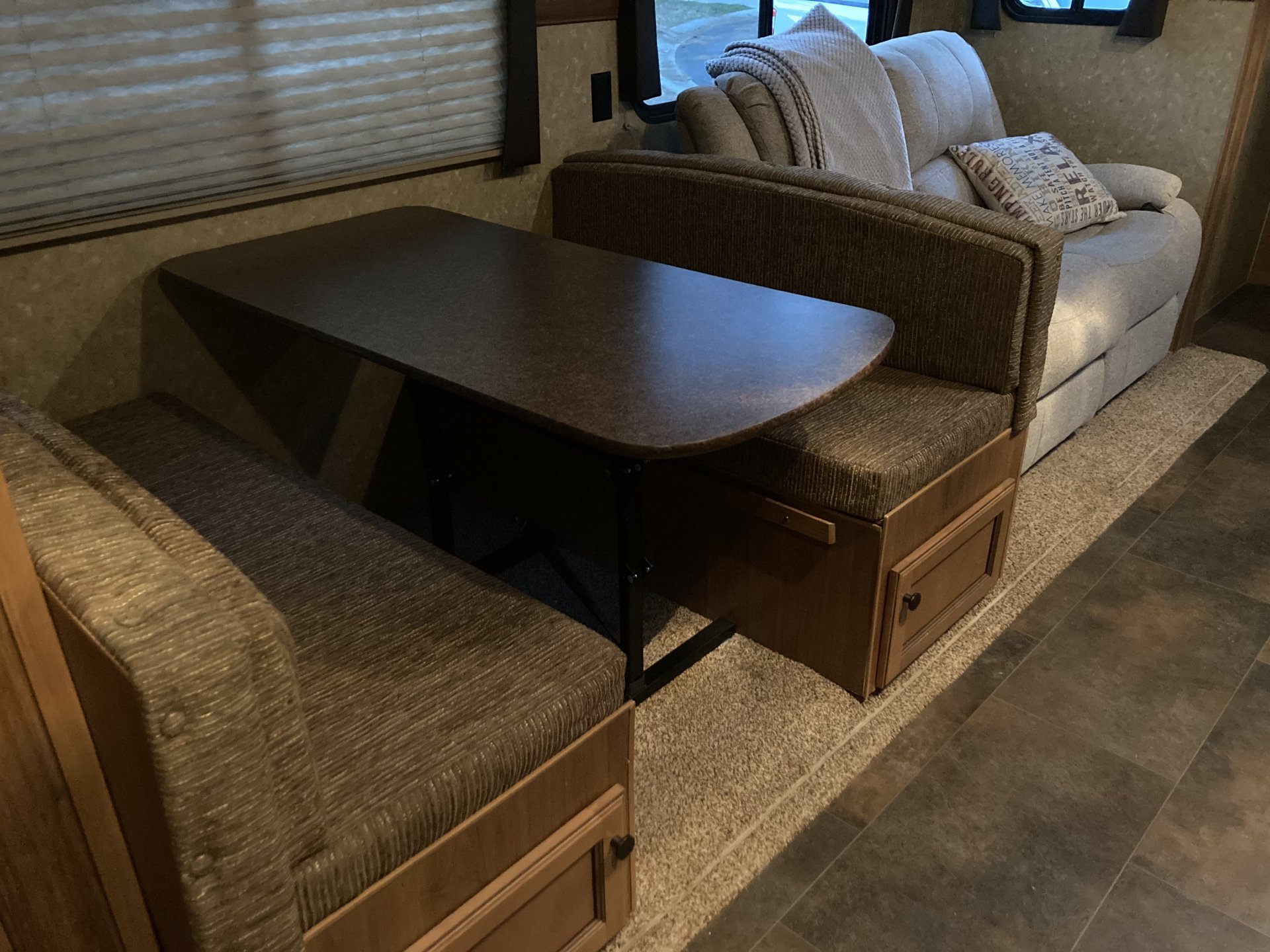 2015 CROSSROADS SUNSET TRAIL SUPER-LITE 270BH