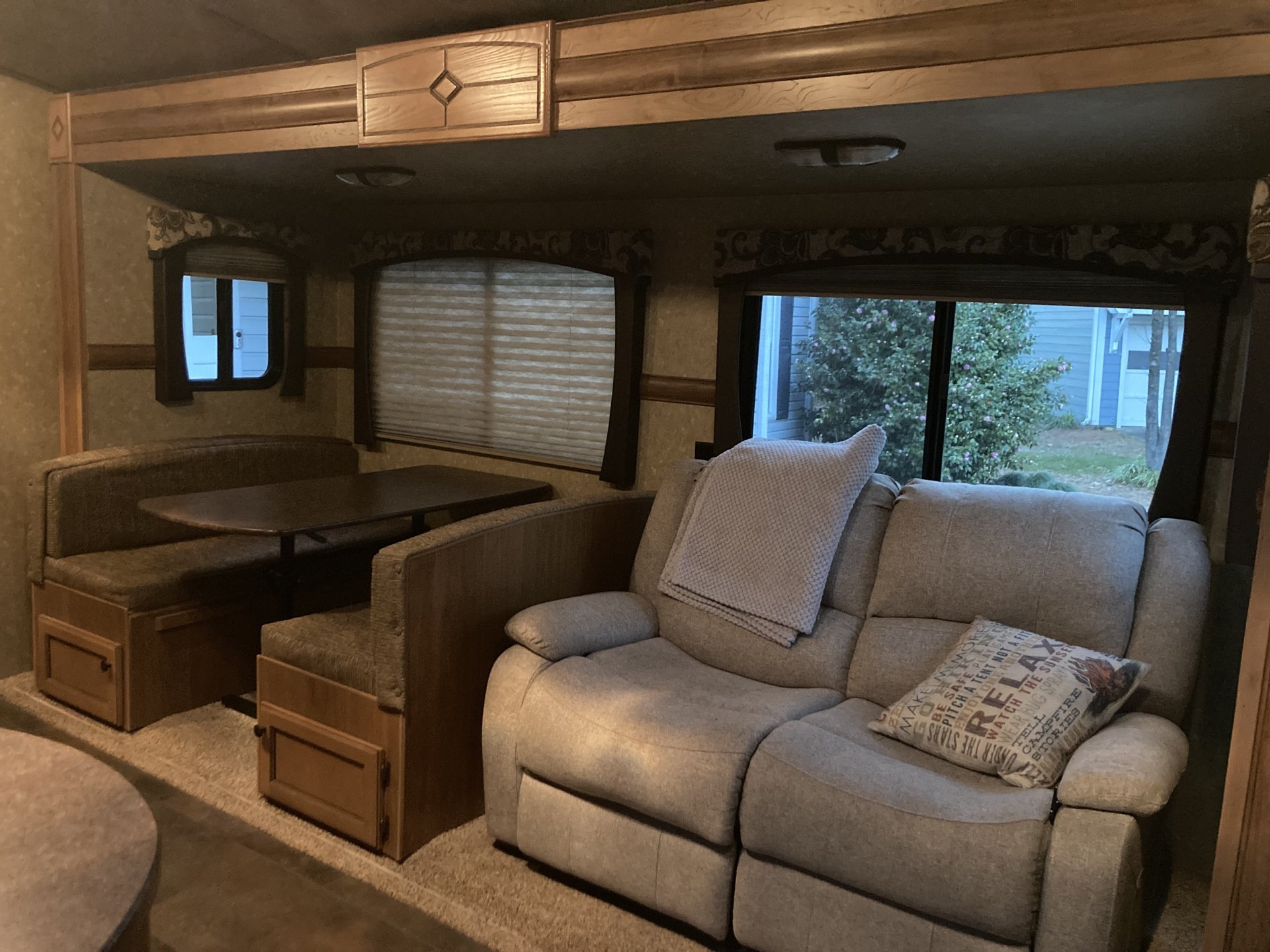 2015 CROSSROADS SUNSET TRAIL SUPER-LITE 270BH