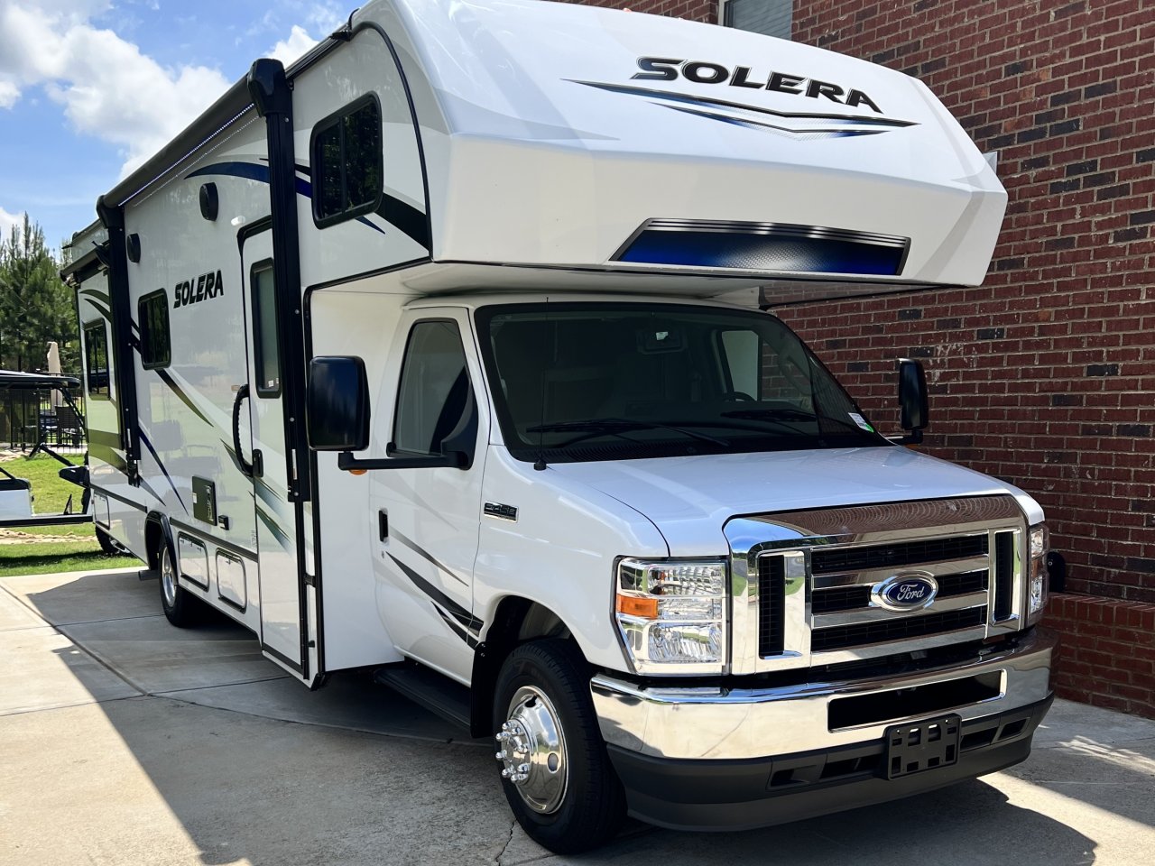 2022 FOREST RIVER SOLERA 27DSEF