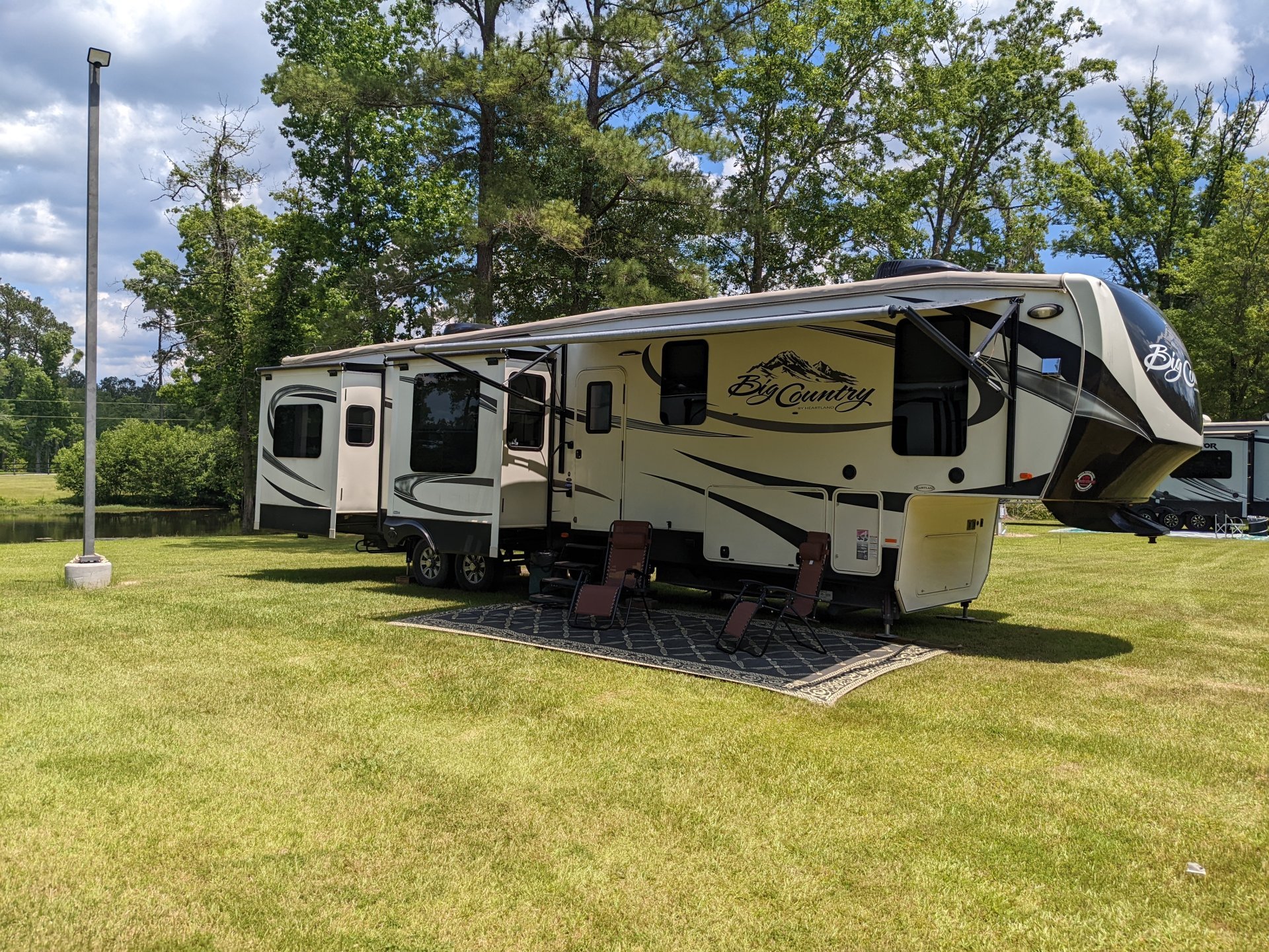2016 HEARTLAND BIG COUNTRY 4010RD