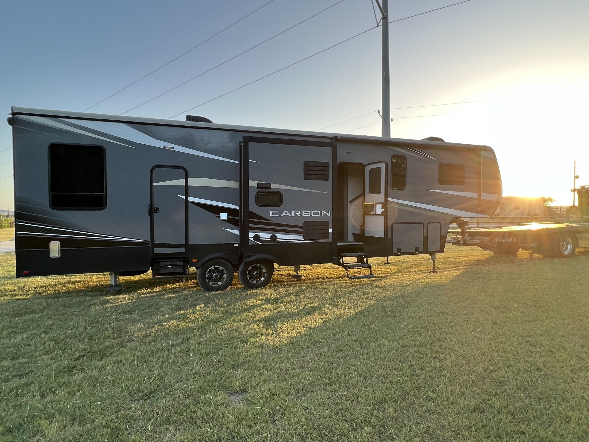 2019 Keystone  Carbon 347
