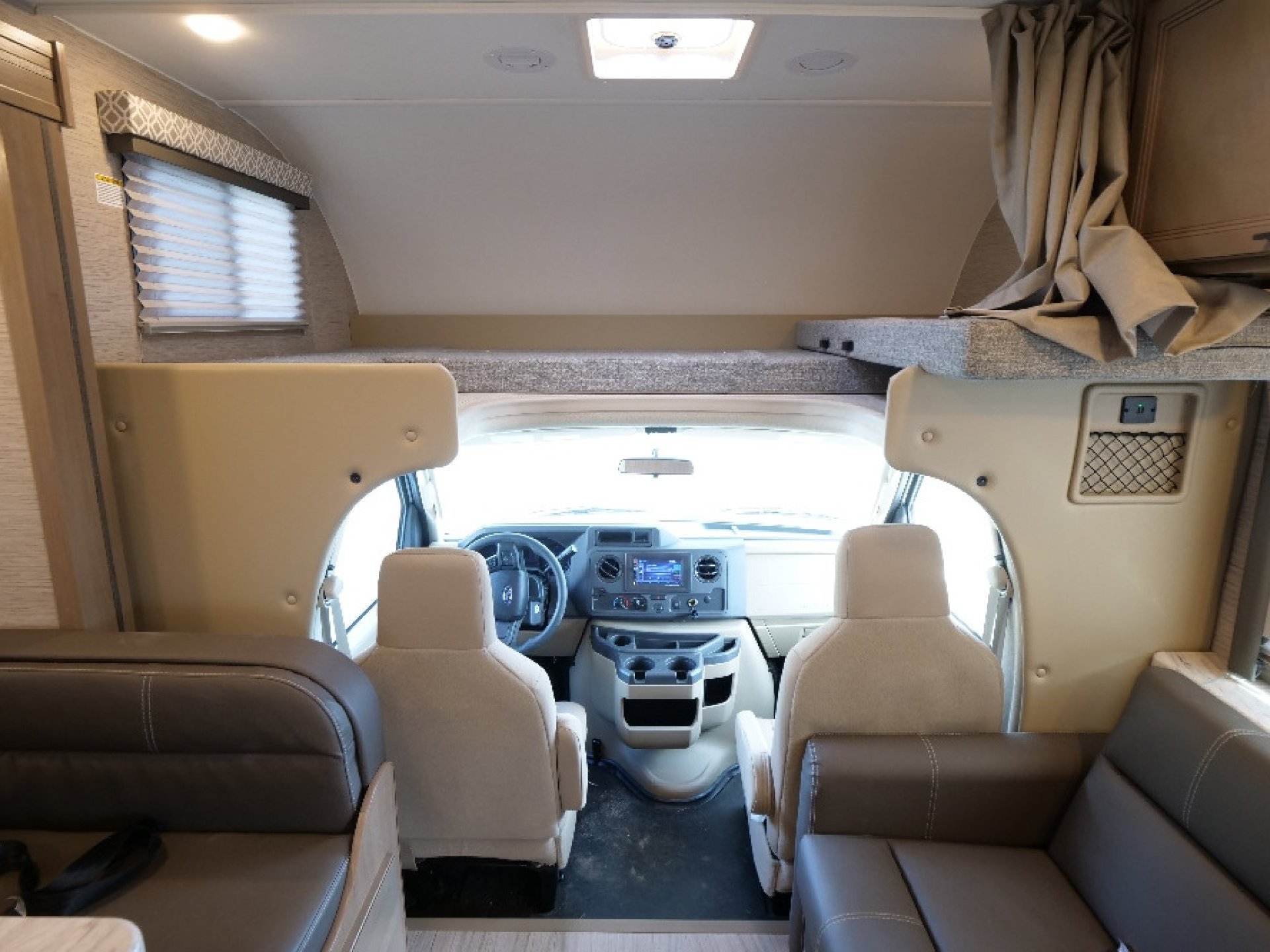 2022 THOR MOTOR COACH Coleman 28CM