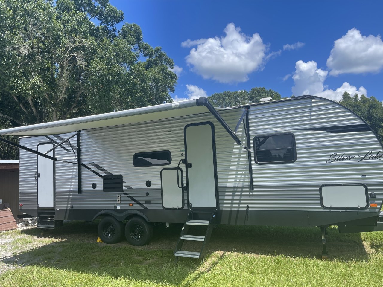 2021 EAST TO WEST SILVER LAKE 27KSD