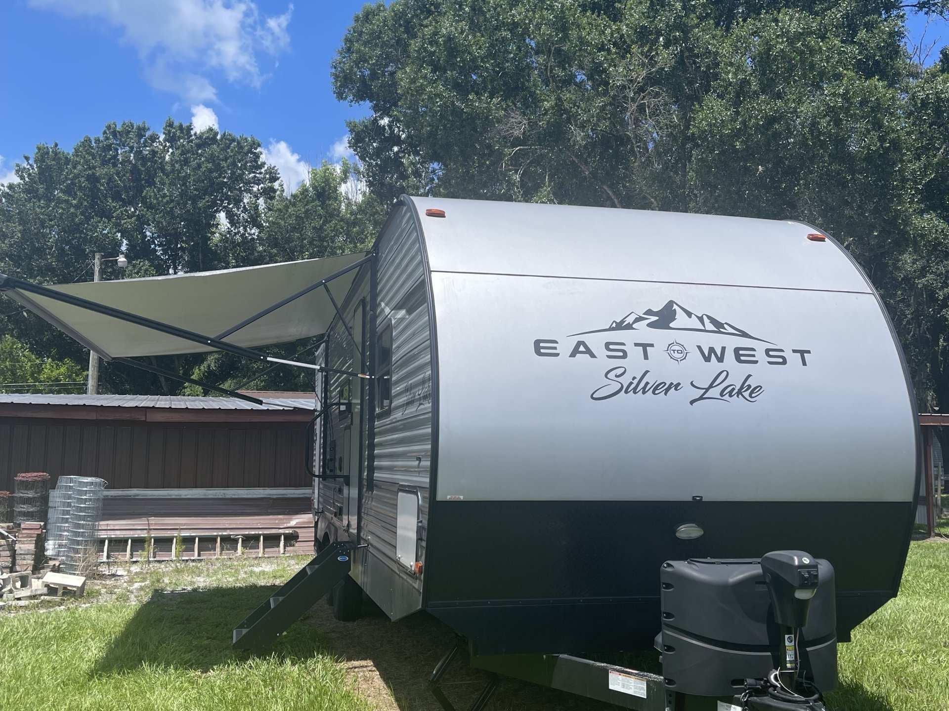 2021 EAST TO WEST SILVER LAKE 27KSD