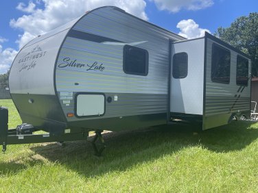 2021 EAST TO WEST SILVER LAKE 27KSD