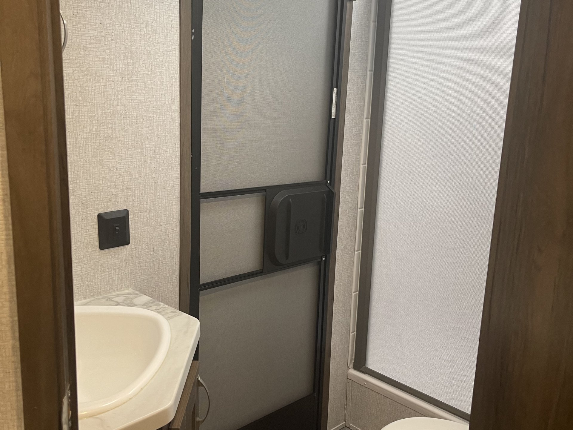 2021 EAST TO WEST SILVER LAKE 27KSD