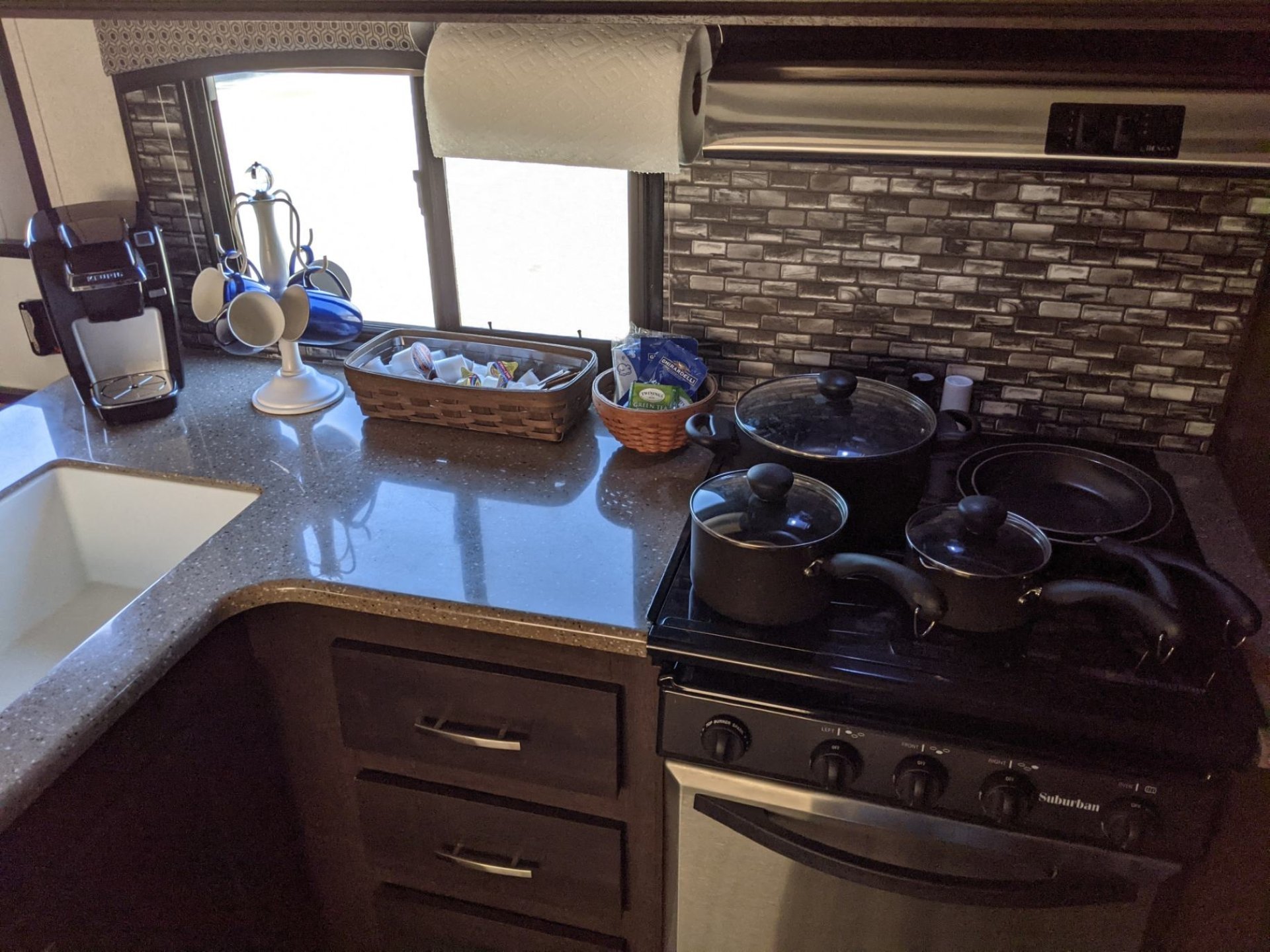 2018 FOREST RIVER SONOMA EXPLORER EDITION 240BHS