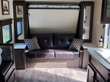 2018 FOREST RIVER WILDWOOD X-LITE X-LITE