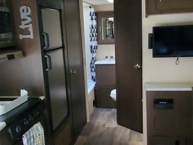 2018 FOREST RIVER WILDWOOD X-LITE X-LITE