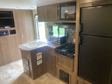 2019 GULF STREAM CONQUEST 276BHS
