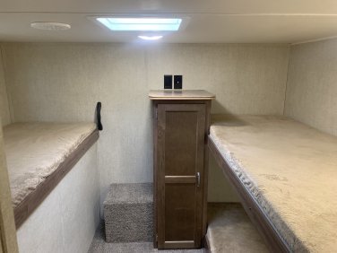 2019 GULF STREAM CONQUEST 276BHS